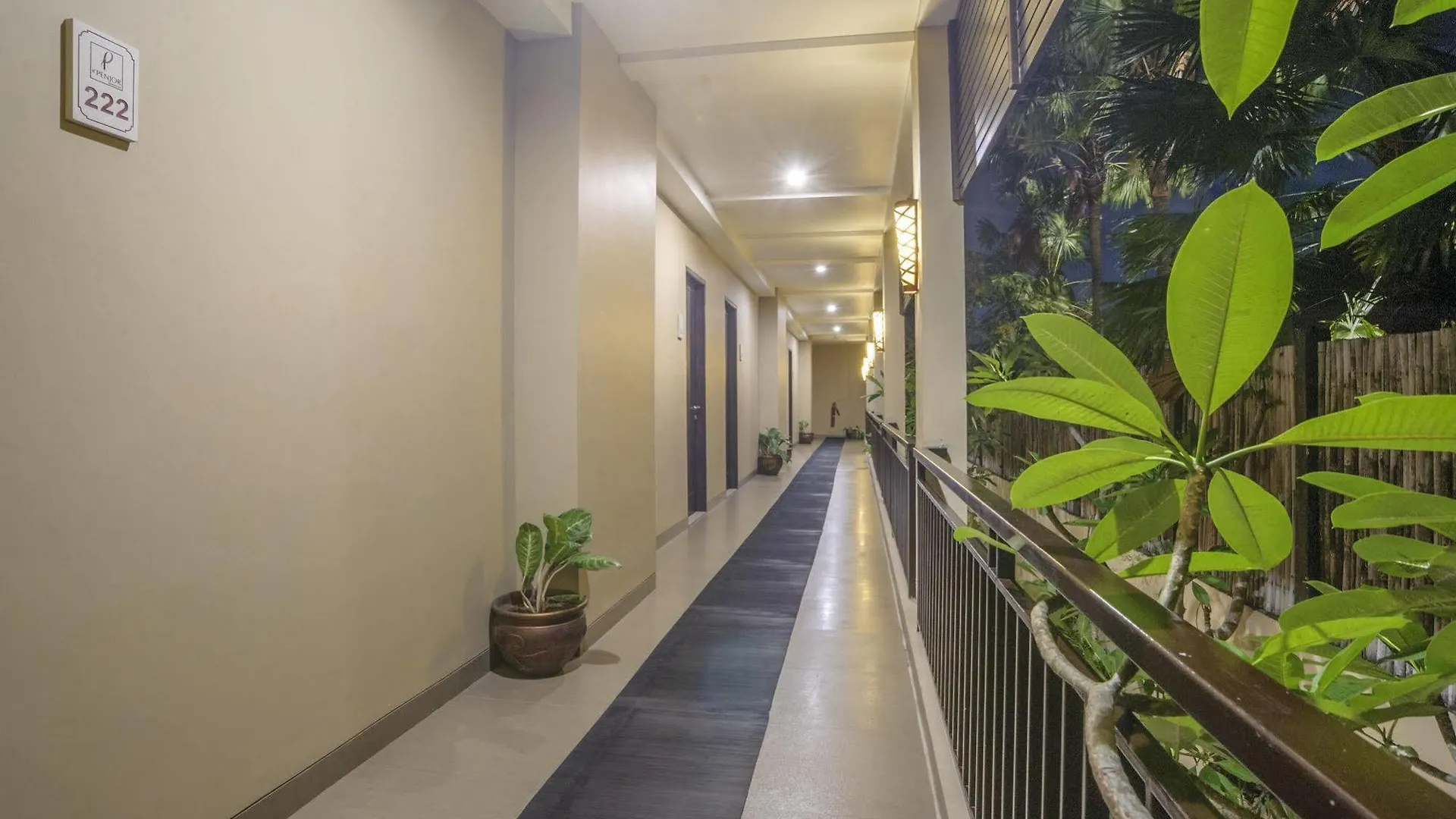 D'Penjor Seminyak Hotel